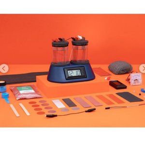 NEW KiwiCo. Kiwi Co. Electrochemistry Lab Chemistry Science Kit Battery Chem